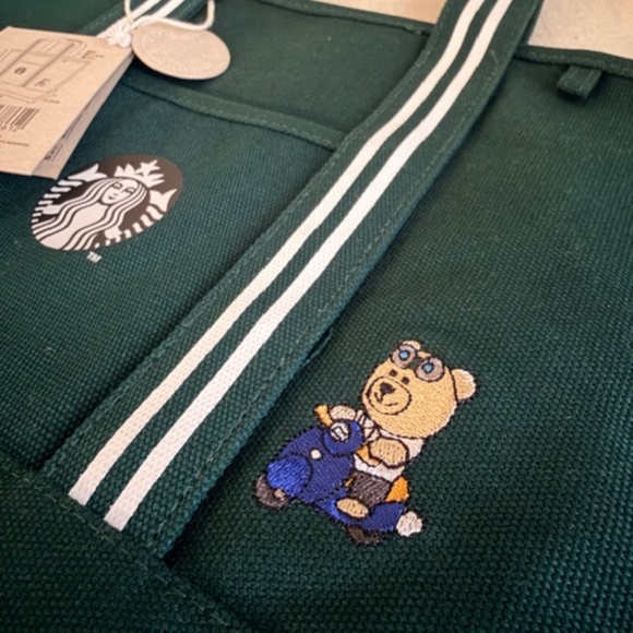 Starbucks Taiwan Exclusive Tote bag - Green Canvas Embroidered Bear Detail NWT - Picture 10 of 16